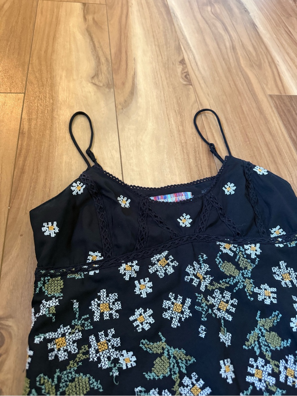 Urban Outfitters Sienna Floral Embroidered Black Mini Dress Size Small - Picture 3 of 5